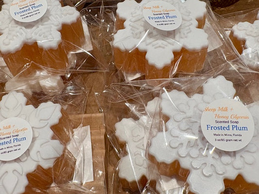 Sheep milk and honey glycerin snowflake soap